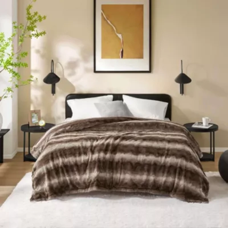 Zuri Faux Fur Blanket
