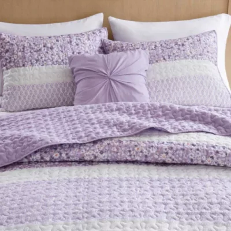 Caralie 4 Piece Seersucker Quilt Set with Throw