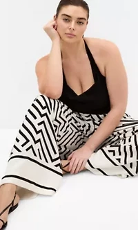 Linear Border Print Wide Leg Pant