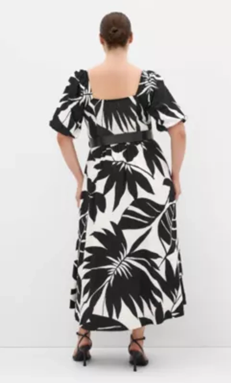 Collins Oasis Print Belted Maxi Dress