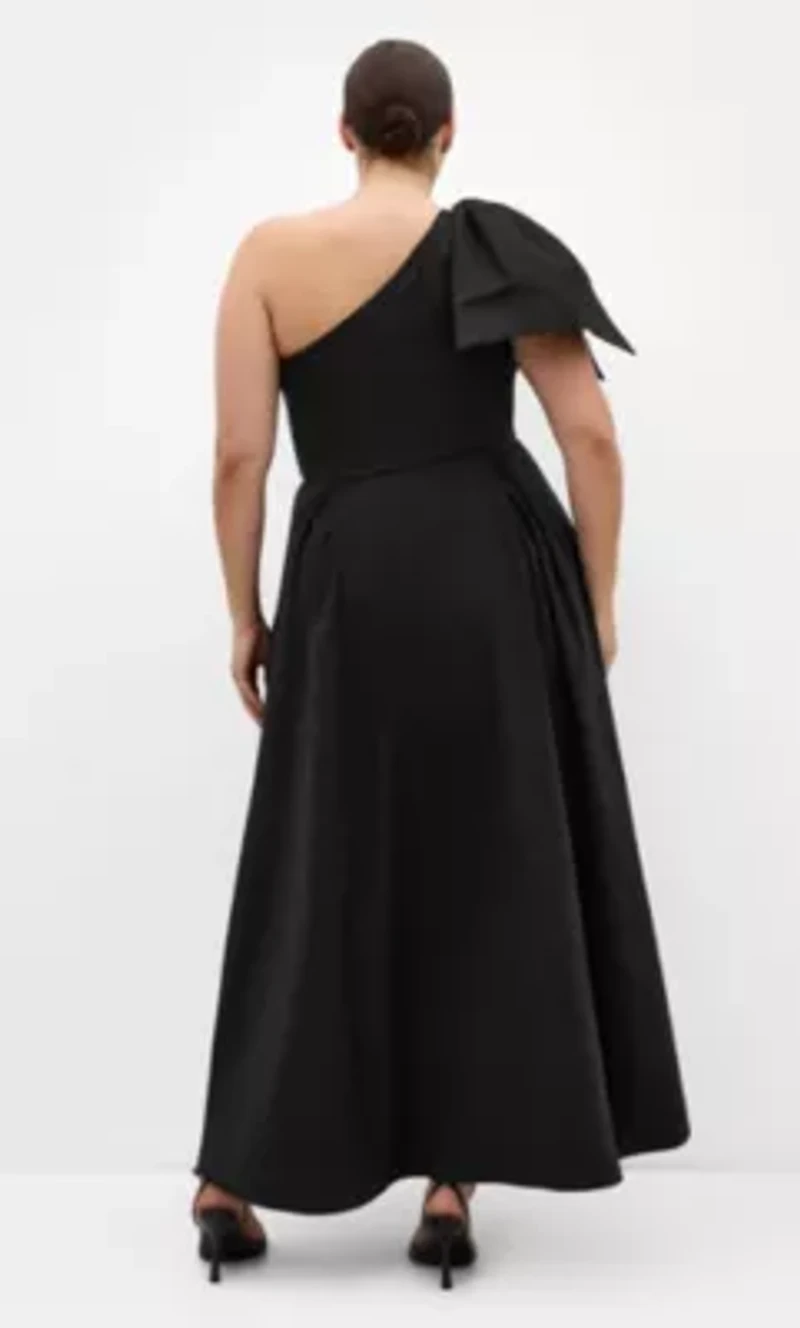 Captivate One Shoulder Hi