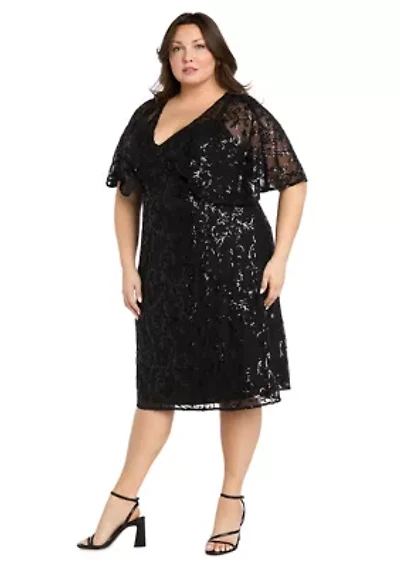 Plus Short Sleeve V-Neck Solid Lace A-Line Dress