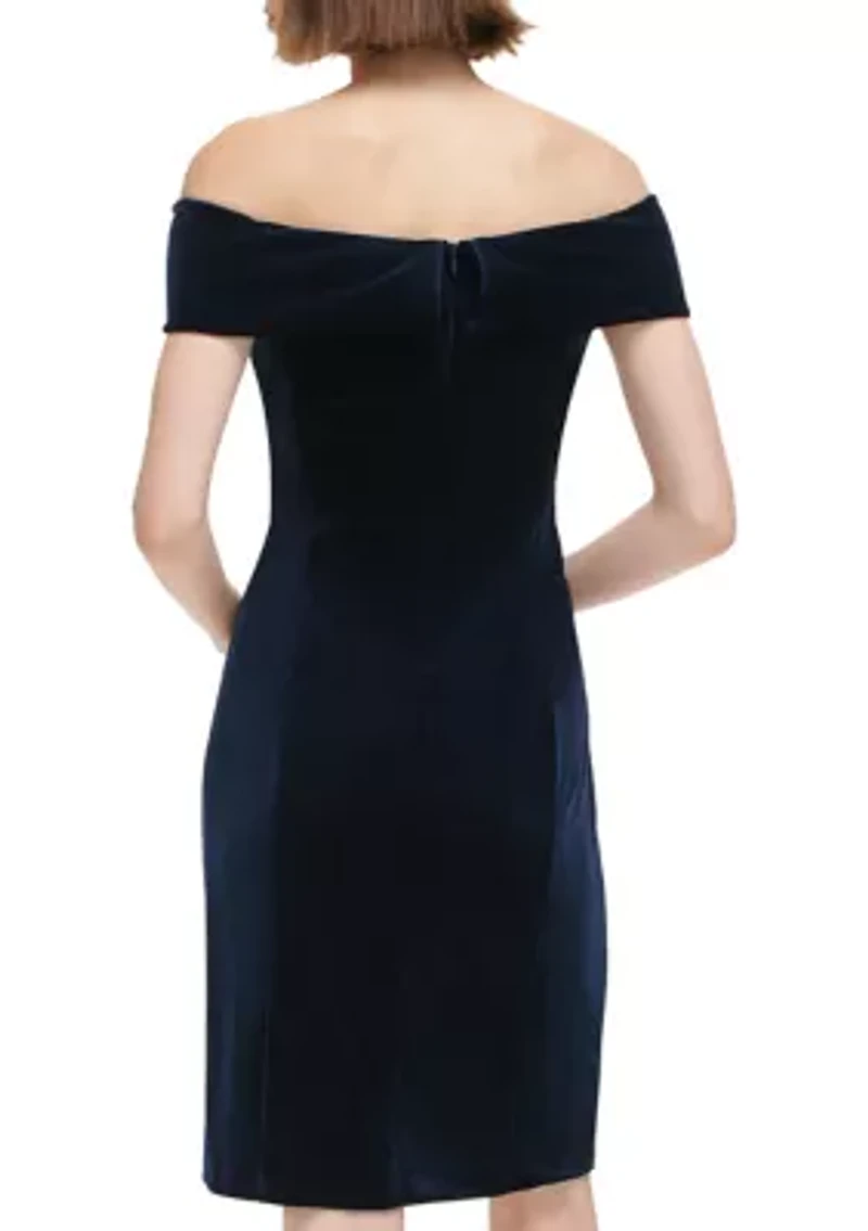 Women's Off the Shoulder Sweetheart Neck Velvet Sheath Dress