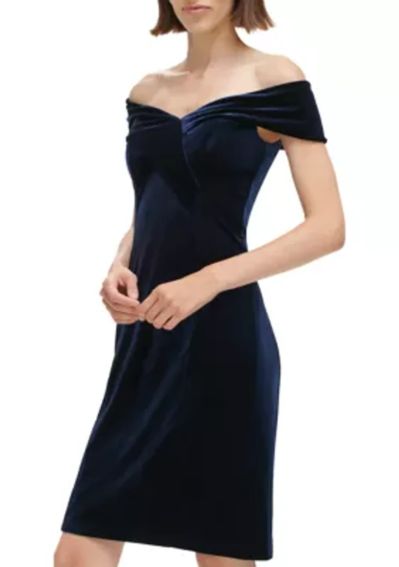 Women's Off the Shoulder Sweetheart Neck Velvet Sheath Dress