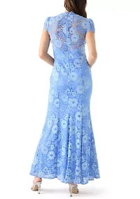 Women's Short Sleeve V-Neck Lace Appliqué Gown