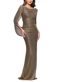 Women's Sleeveless Crinkle Metallic Cap Gown