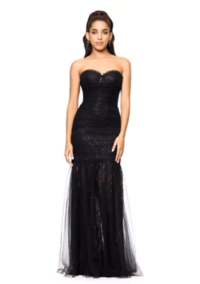 Women's Sleeveless Strapless Solid Fit and Flare Gown