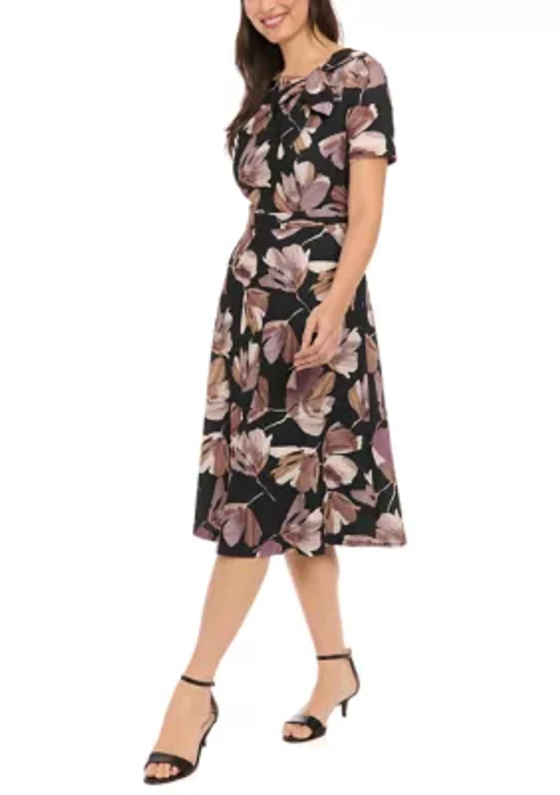 Women's Short Sleeve Crew Neck Floral Print Scuba A-Line Dress