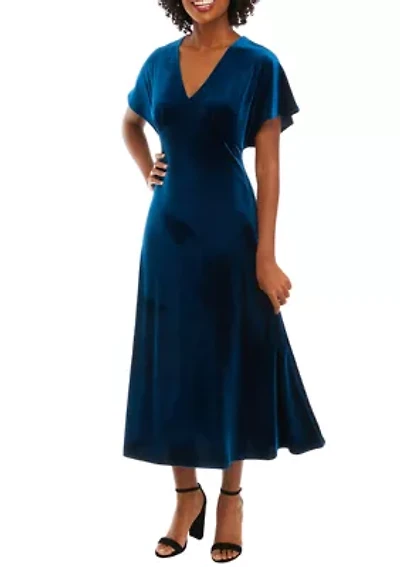 Women's Short Sleeve V-Neck Velvet Fit and Flare Dress