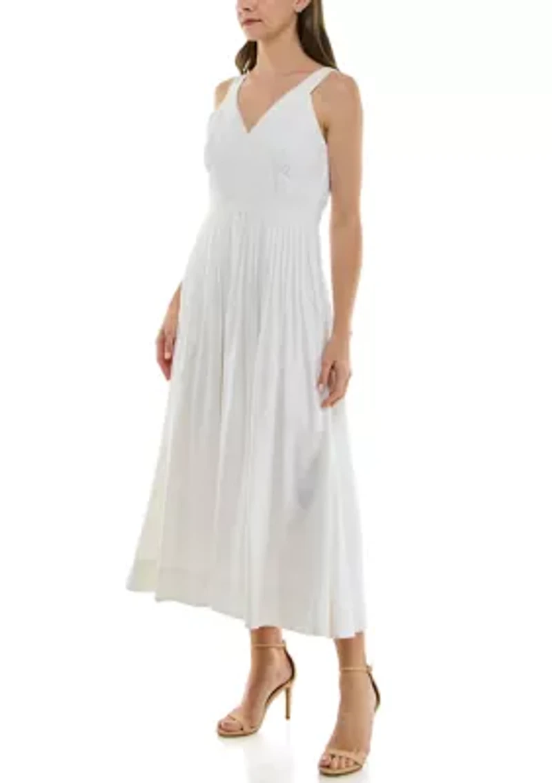 Women's V-Neck Pleated Dress