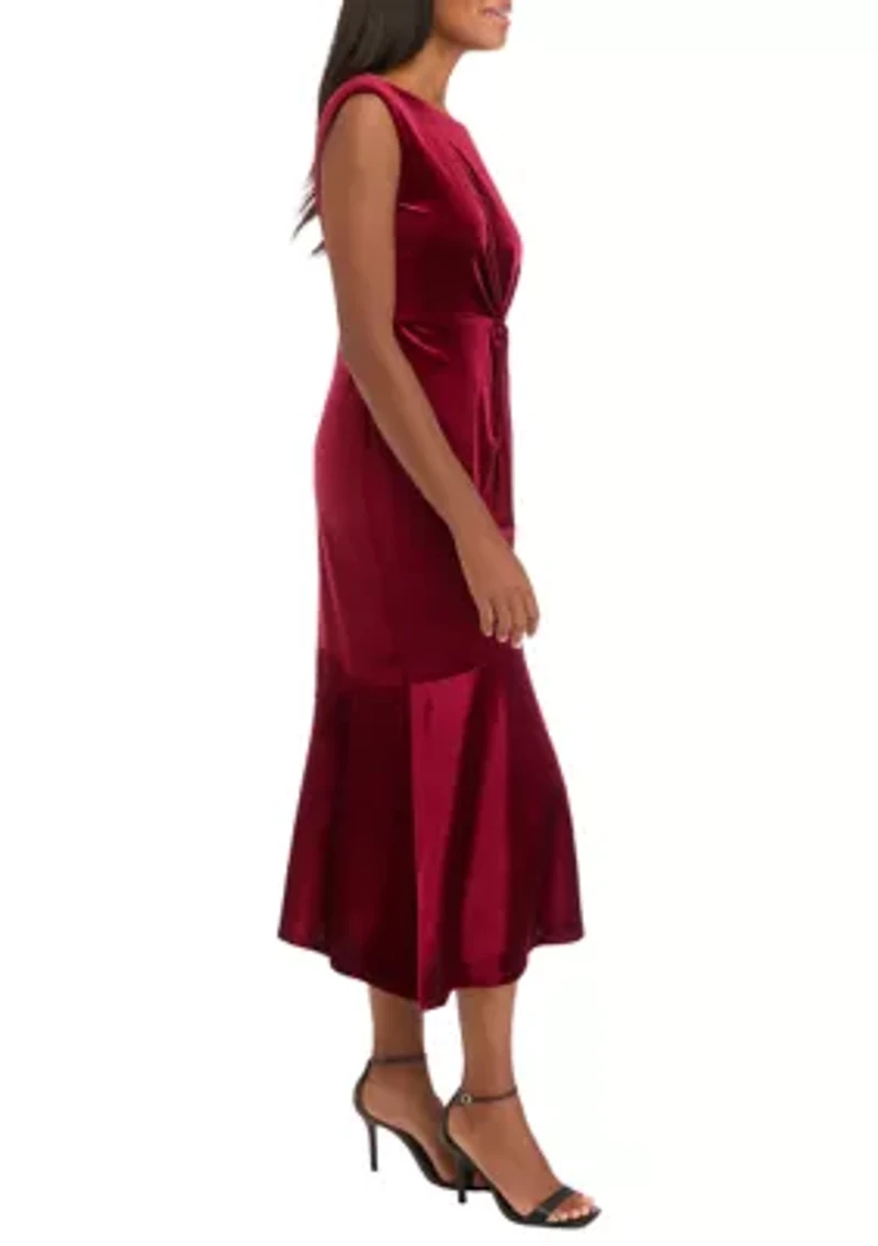 Women's Sleeveless Velvet Sheath Dress