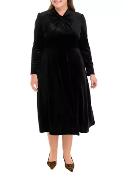 Plus Long Sleeve Solid Velvet Dress