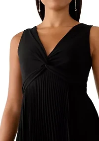 Women's Sleeveless V-Neck Long Chiffon Gown