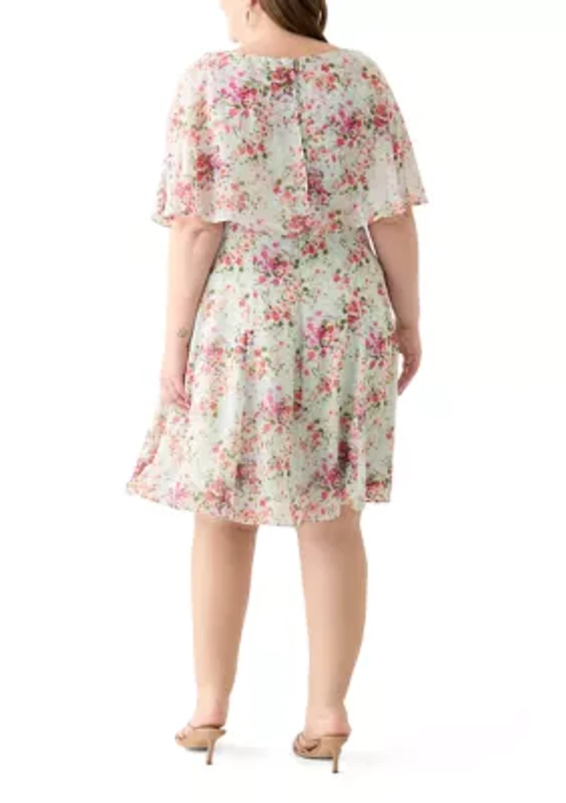 Plus Short Sleeve Crew Neck Ditsy Floral Dress