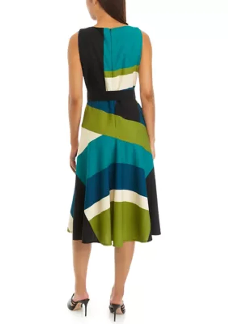 Women's Sleeveless Belted Crepe Color Block Fit and Flare Dress