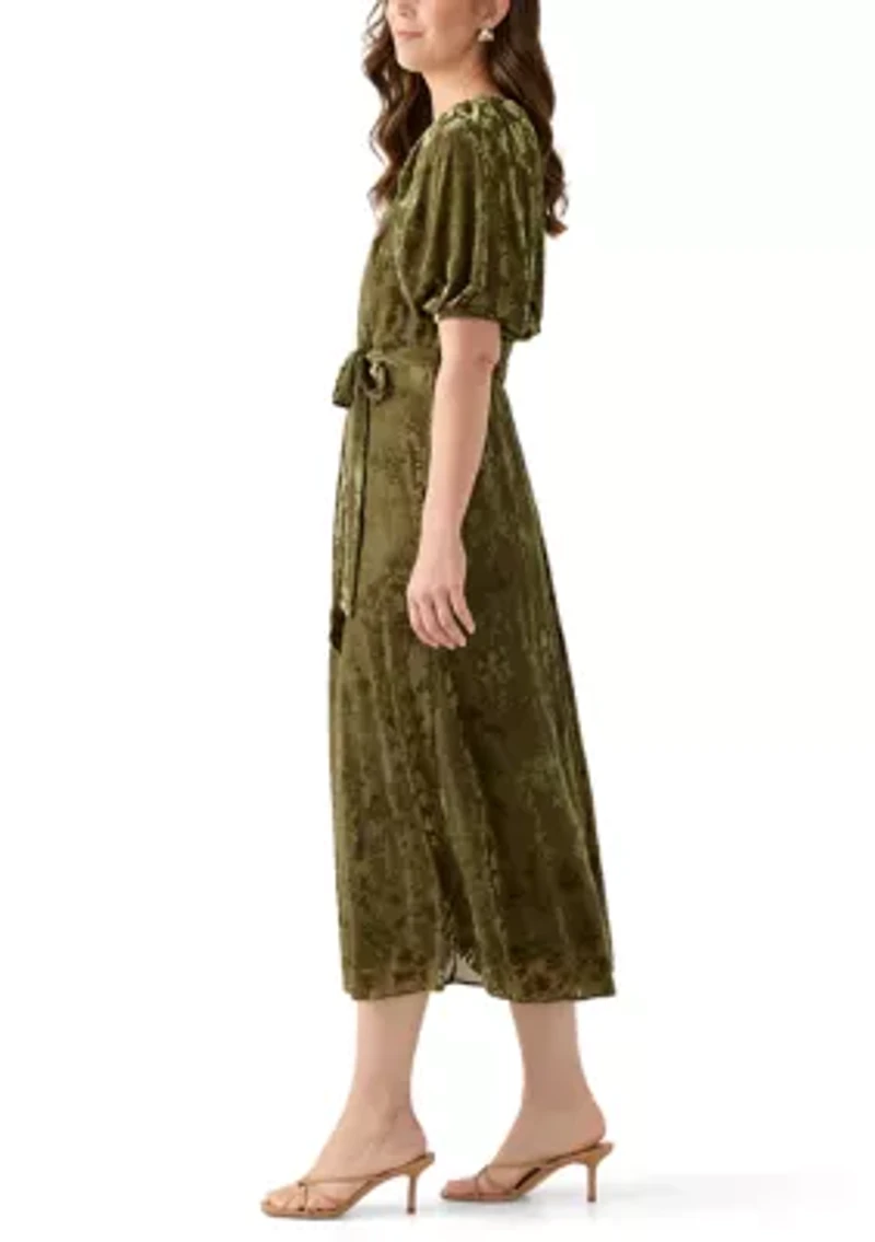 Women's Short Sleeve V-Neck Burnout Fit and Flare Dress