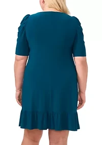 Plus Short Sleeve Boat Neck Solid Sheath Dress