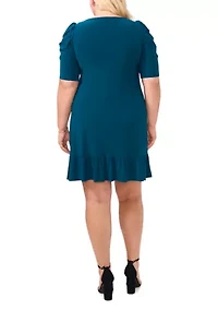 Plus Short Sleeve Boat Neck Solid Sheath Dress
