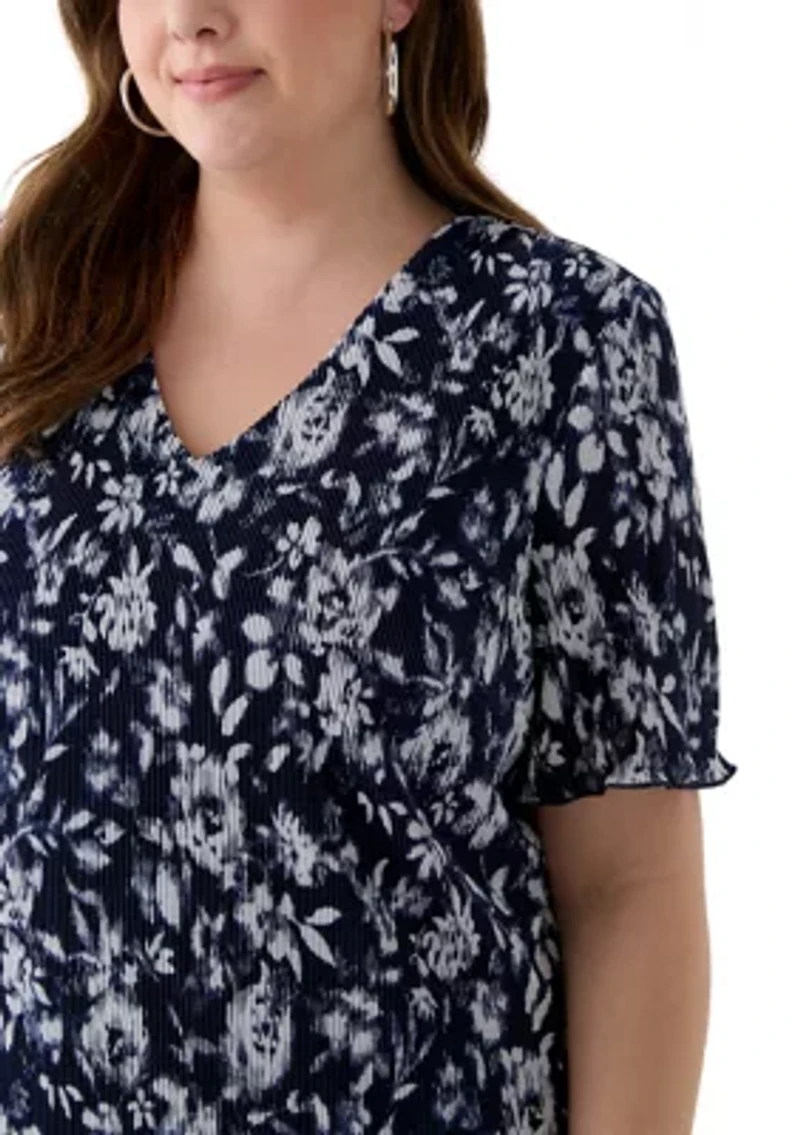 Plus Short Sleeve V-Neck Ditsy Floral Dress