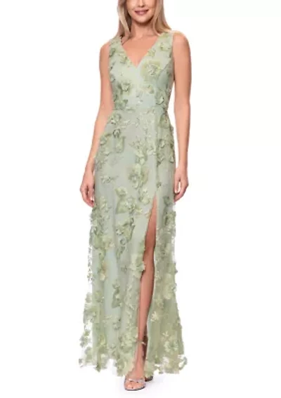 Women's Sleeveless V-Neck Embroidered Lace Gown