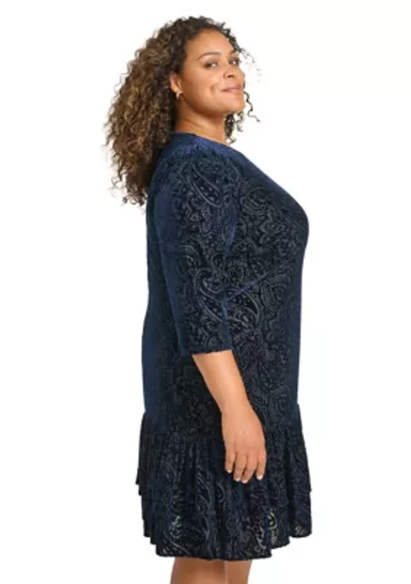Plus 3/4 Sleeve Velvet Burnout Ruffle Hem Shift Dress