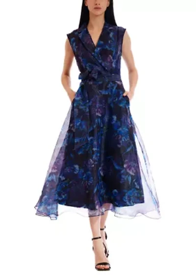Women's Sleeveless Gown