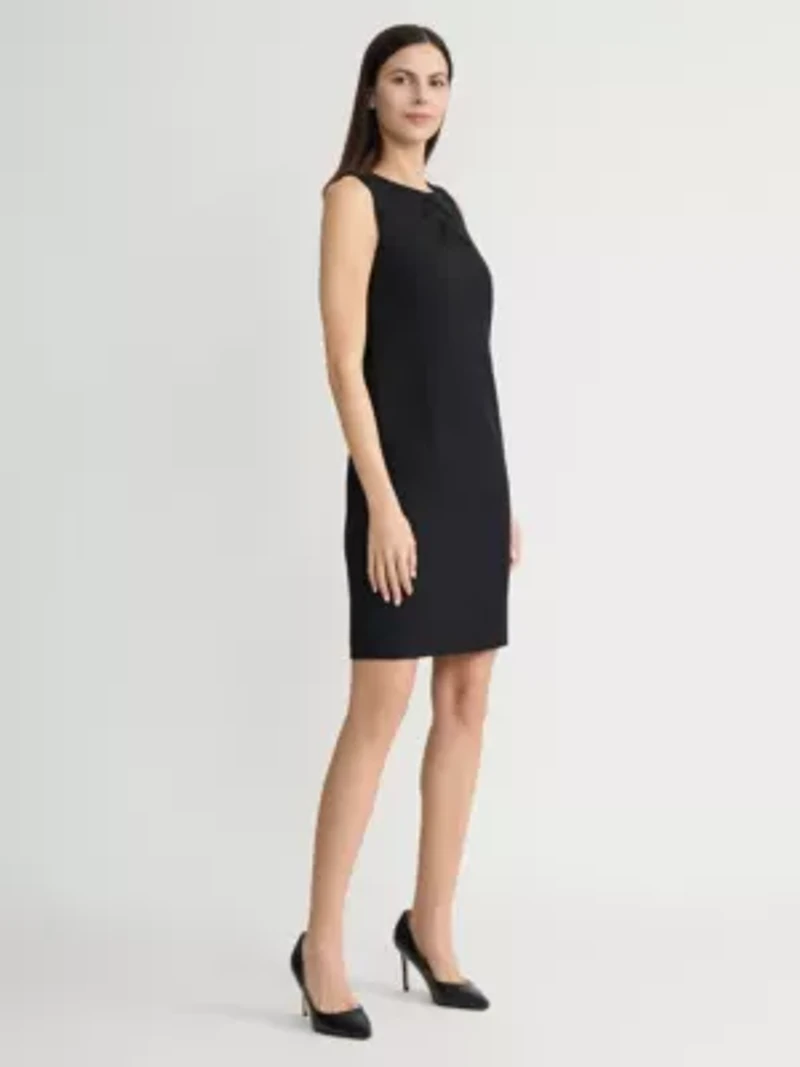 MISSY STRETCH CREPE DRESS W BOW DETAIL