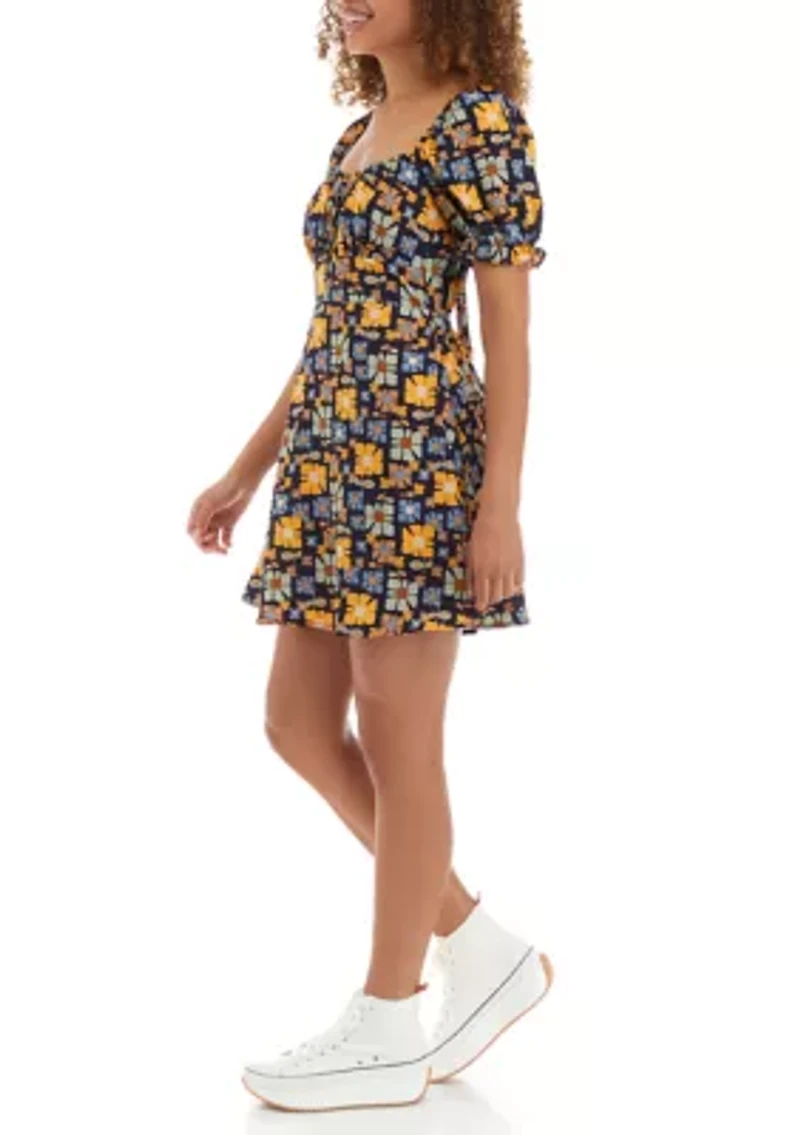 Juniors' Short Sleeve Square Neck Open Back Dress