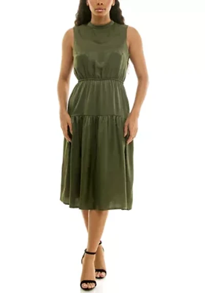 Sleeveless Dress With Back Bow
