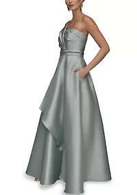 Women's Strapless Ballgown