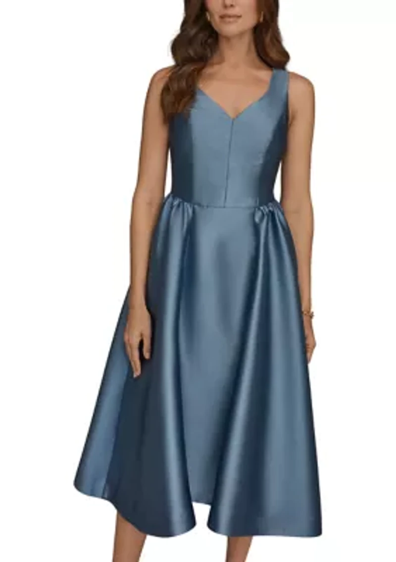 Women's Sleeveless V-Neck Solid Dress