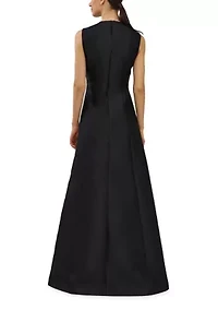 Women's Sleeveless Keyhole Neck Jacquard Gown