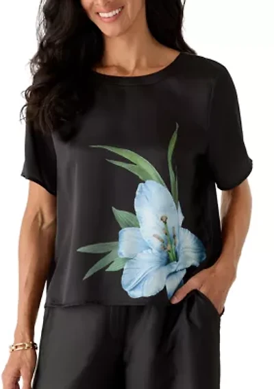 Women's Short Sleeve Floral Charm Blouse