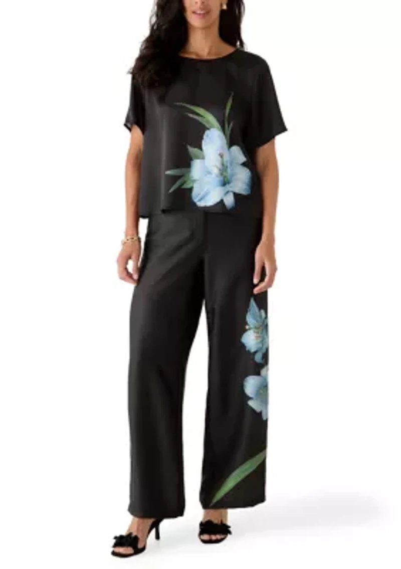 Women's Short Sleeve Floral Charm Blouse