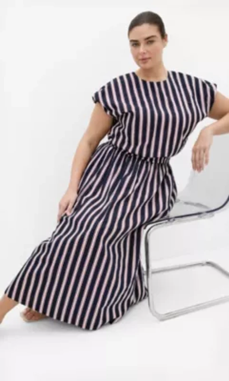 Holiday Bloom Print Midi Skirt