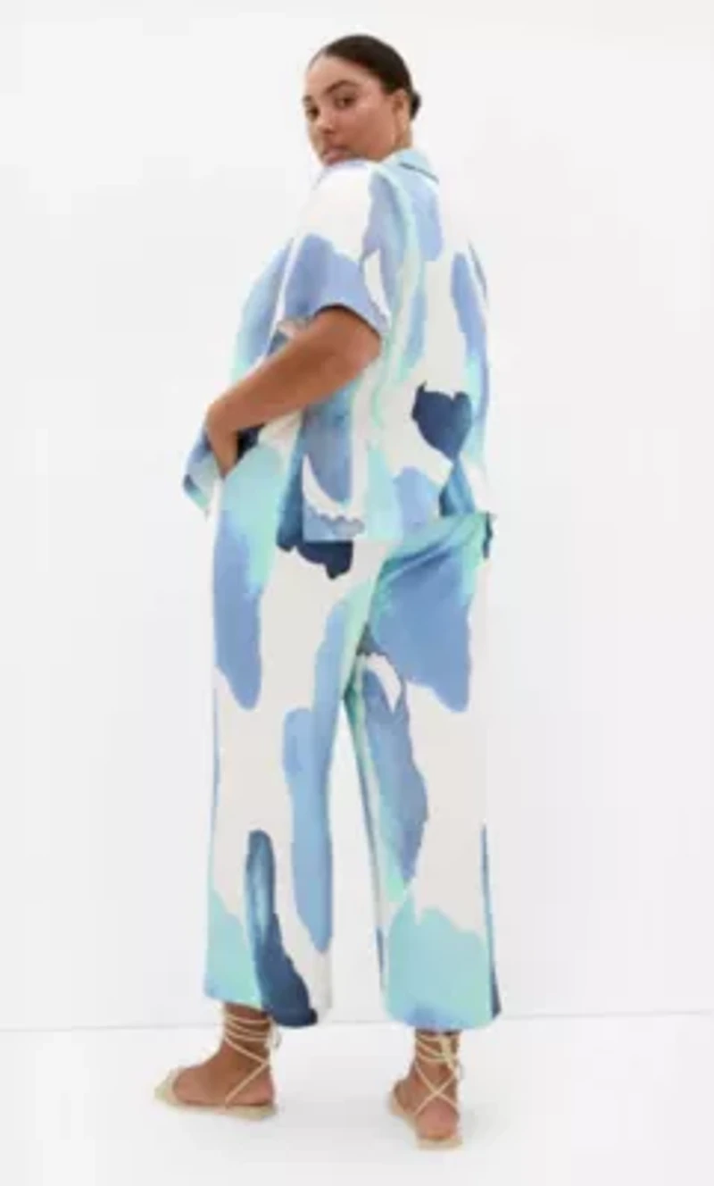 Surface Level Print Pant