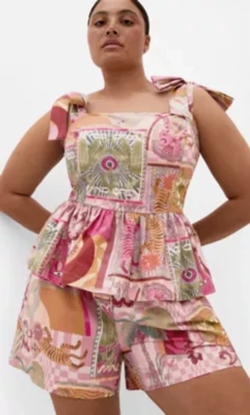 Isabel Print Short