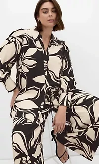 Bella Mono Print Long Sleeve Shirt