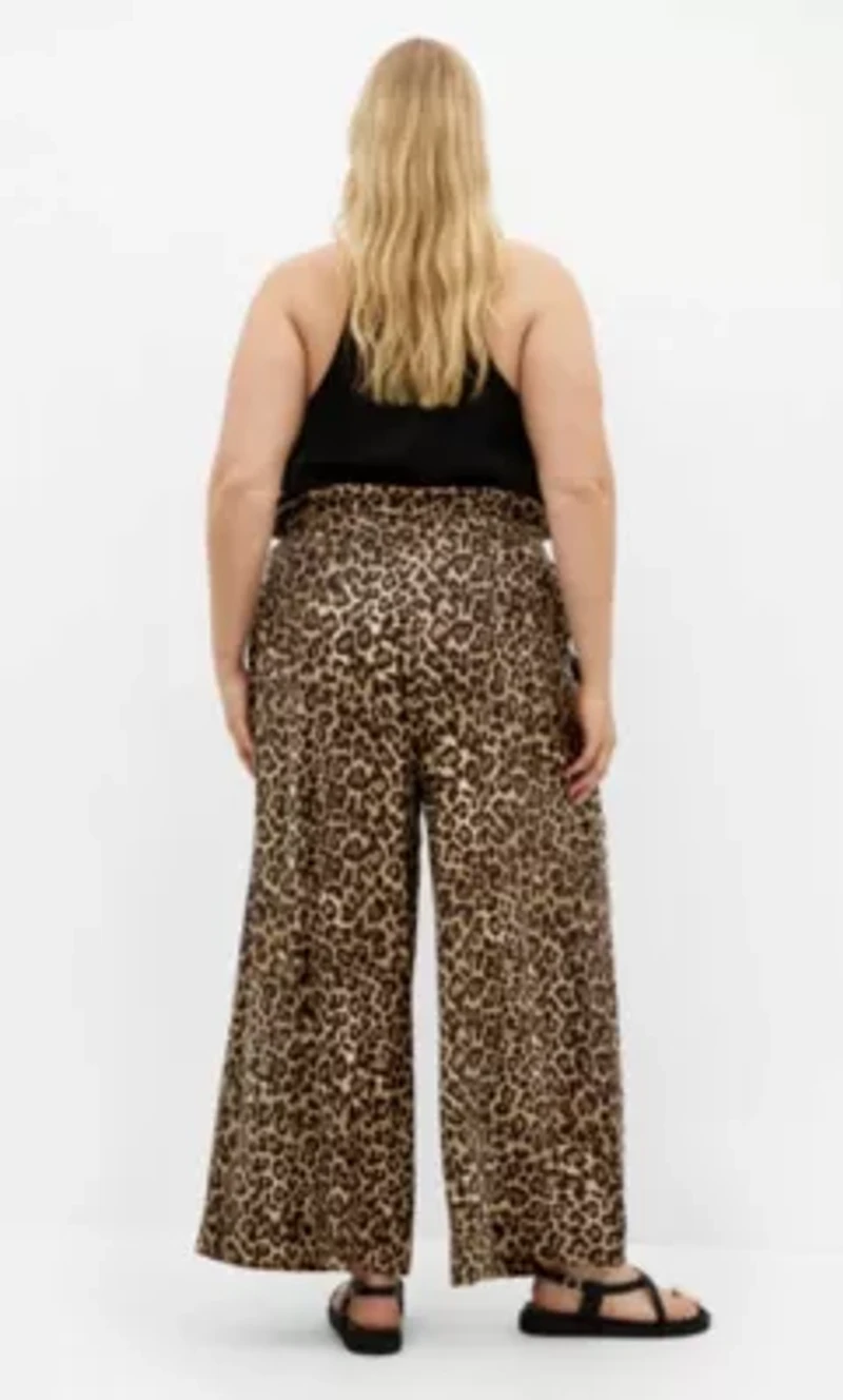 Resort Leopard Print Pant