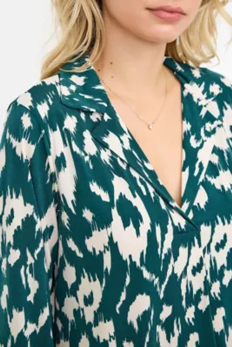 Collared Long Sleeve V-Neck Blouse