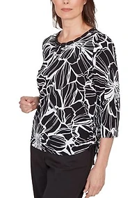 Petite 3/4 Sleeve Linework Floral Top