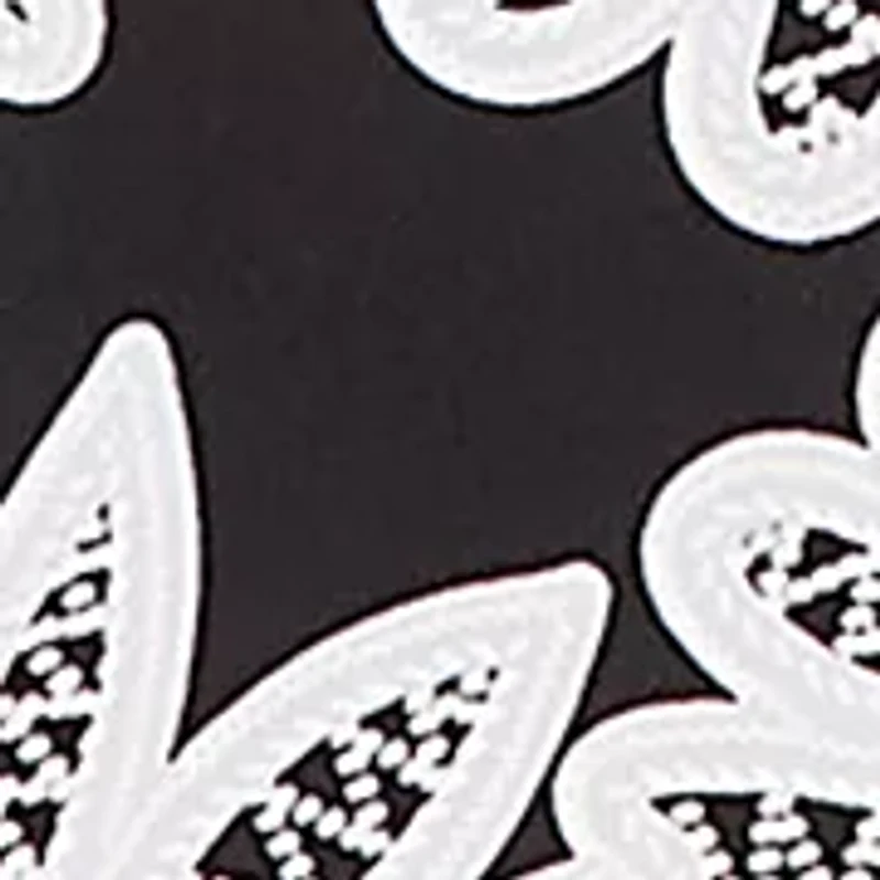 Petite Classic 3/4 Sleeves Daisies Top