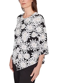 Petite Classic 3/4 Sleeves Daisies Top
