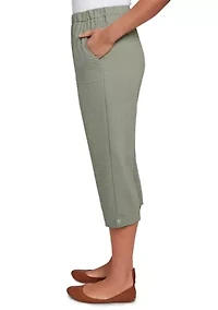 Women's Copper Canyon Button Tab Capri Pants