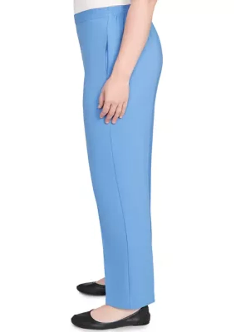 Women's Business As Usual Proportioned Short Pants