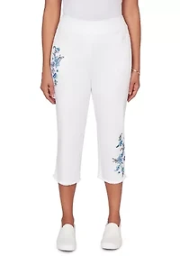 Women's Missy Mykonos Floral Embroidered Fringe Capri Pants