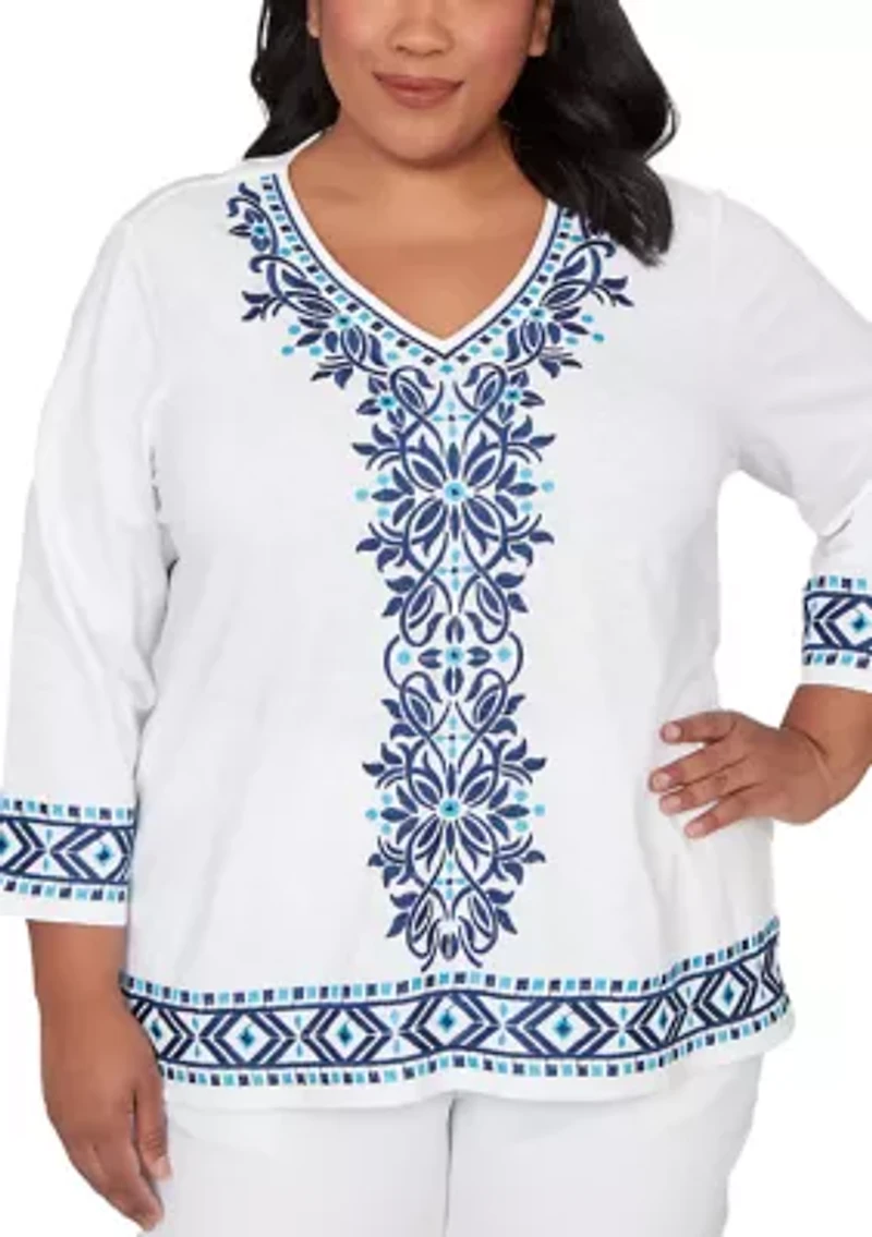 Plus Mykonos Scroll Center Embroidery