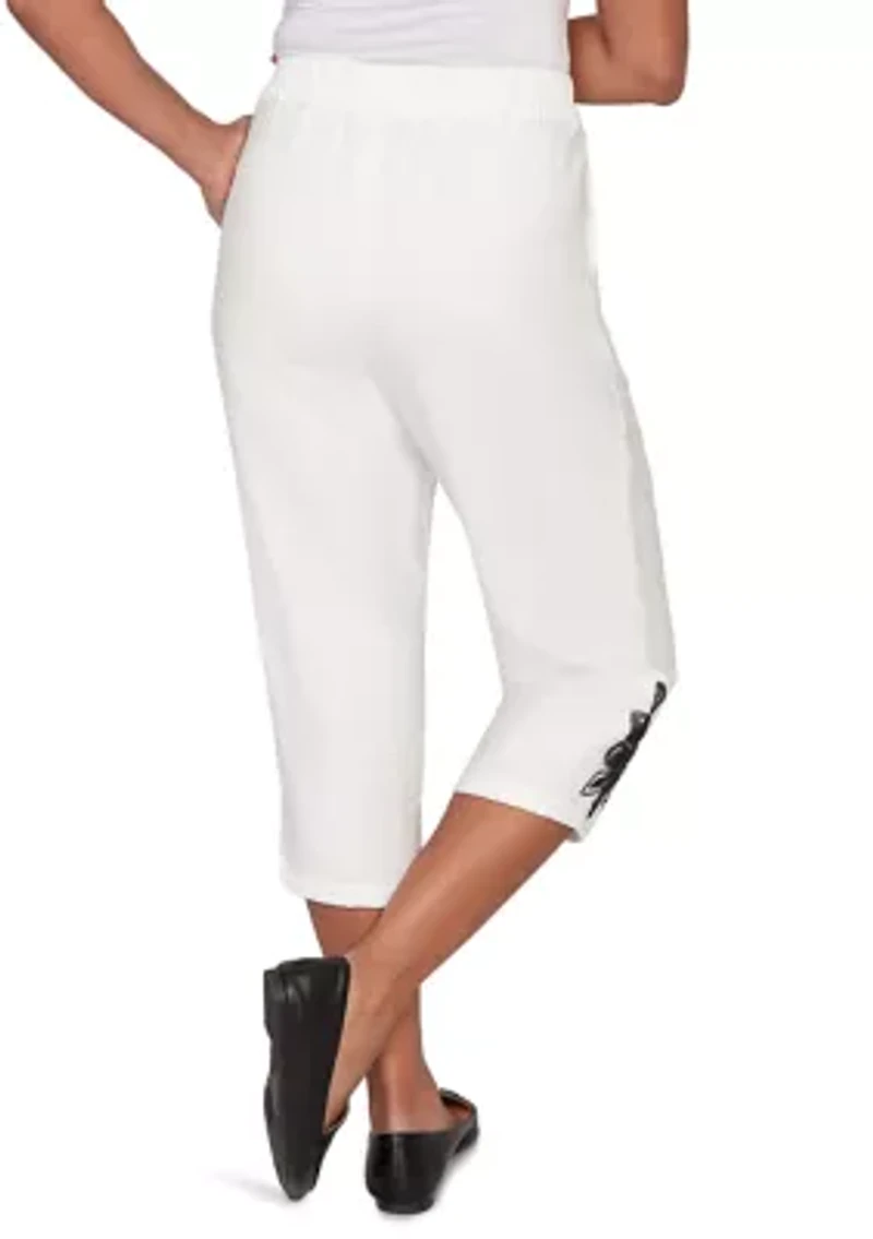 Women's Crowd Pleaser Floral Embroidered Capri Pants