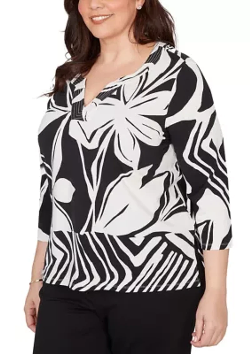 Plus Crowd Pleaser Abstract Drama Floral Top
