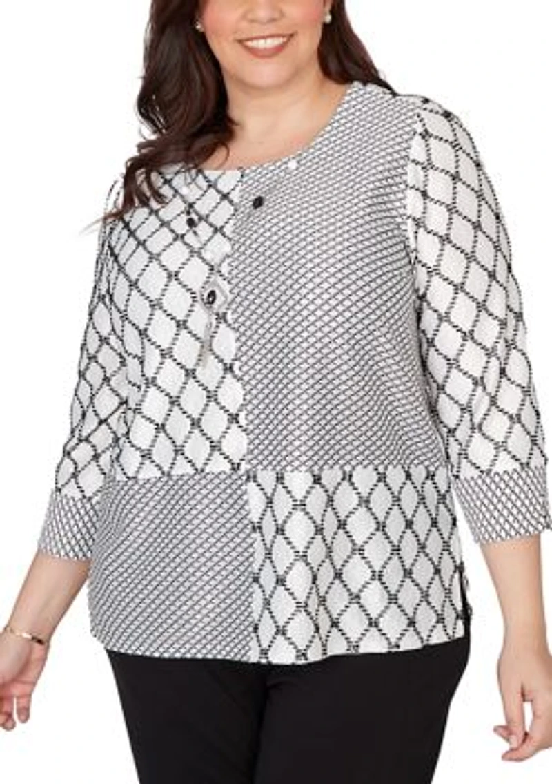 Plus Crowd Pleaser Diamond Texture Spliced Top